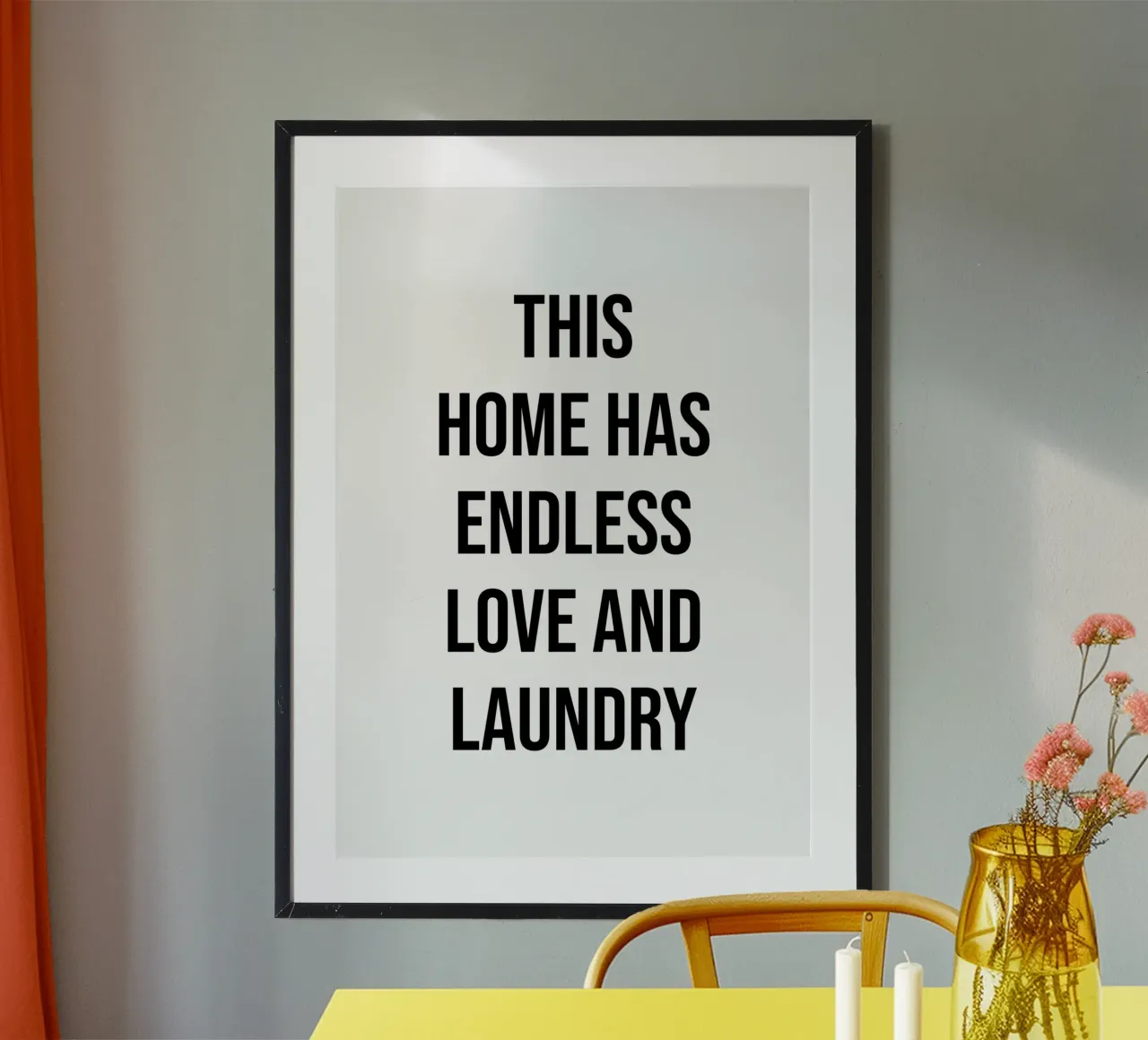 Questa casa ha un amore infinito e una citazione di lavanderia poster da Paigaam Studio