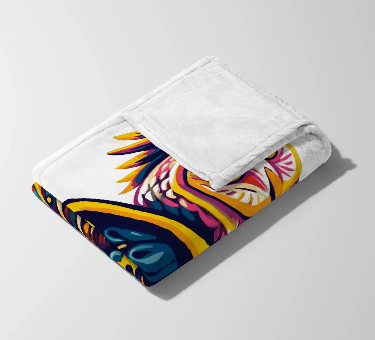 Arte del gufo psichedelico colorato - Illustrazione vivace di uccelli Boho coperta in pile da Artnesia
