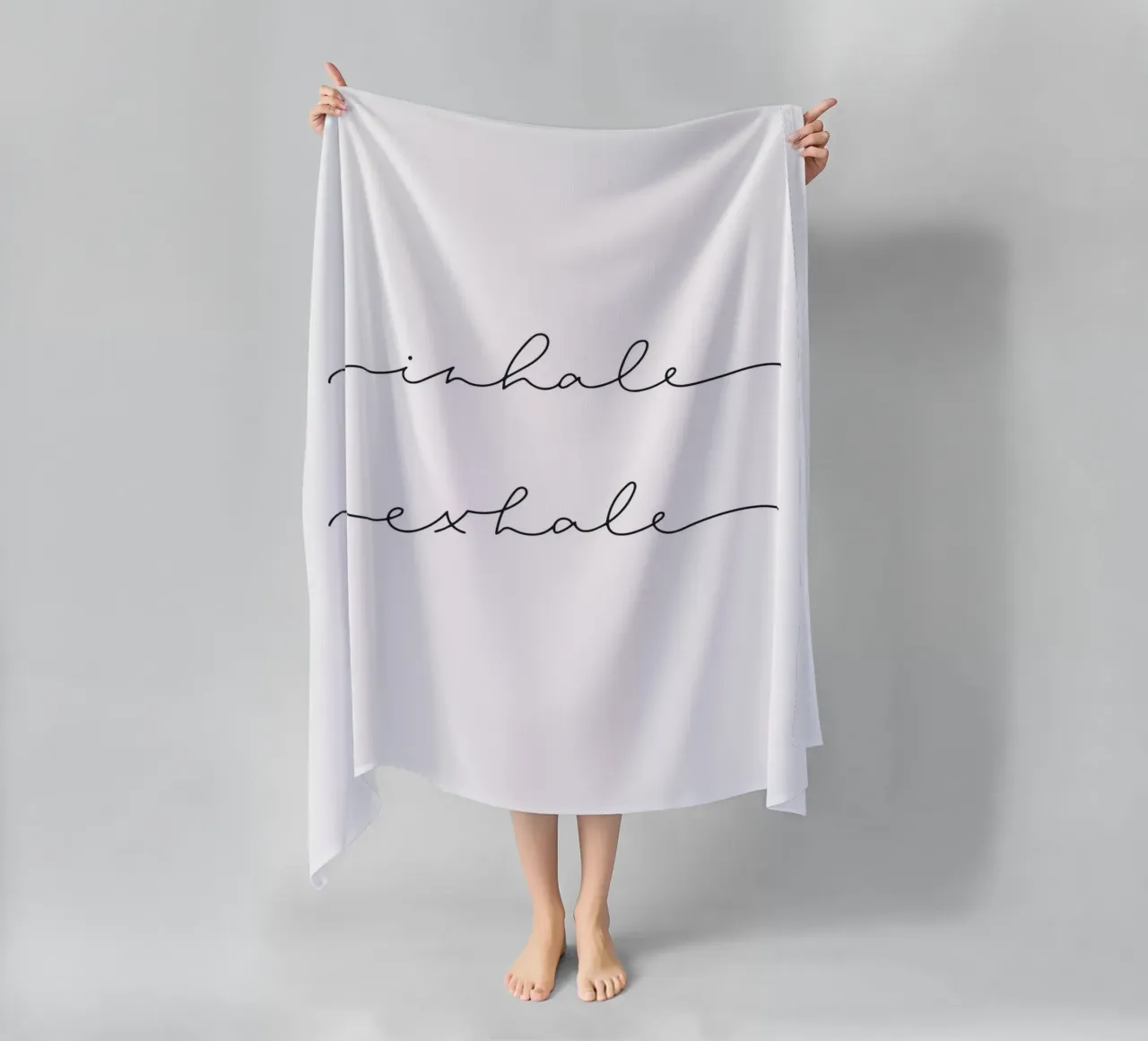 Inhale Exhale" - Design tipografico minimalista telo mare da Whole©