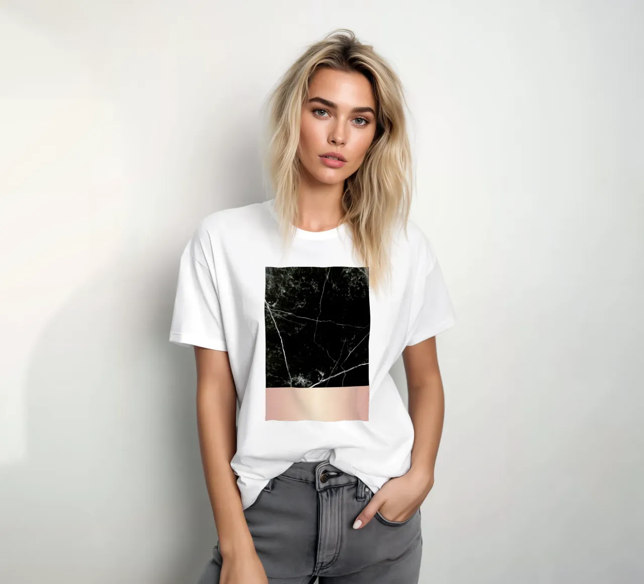 Black Marble Pink Edition t-shirt da cafelab