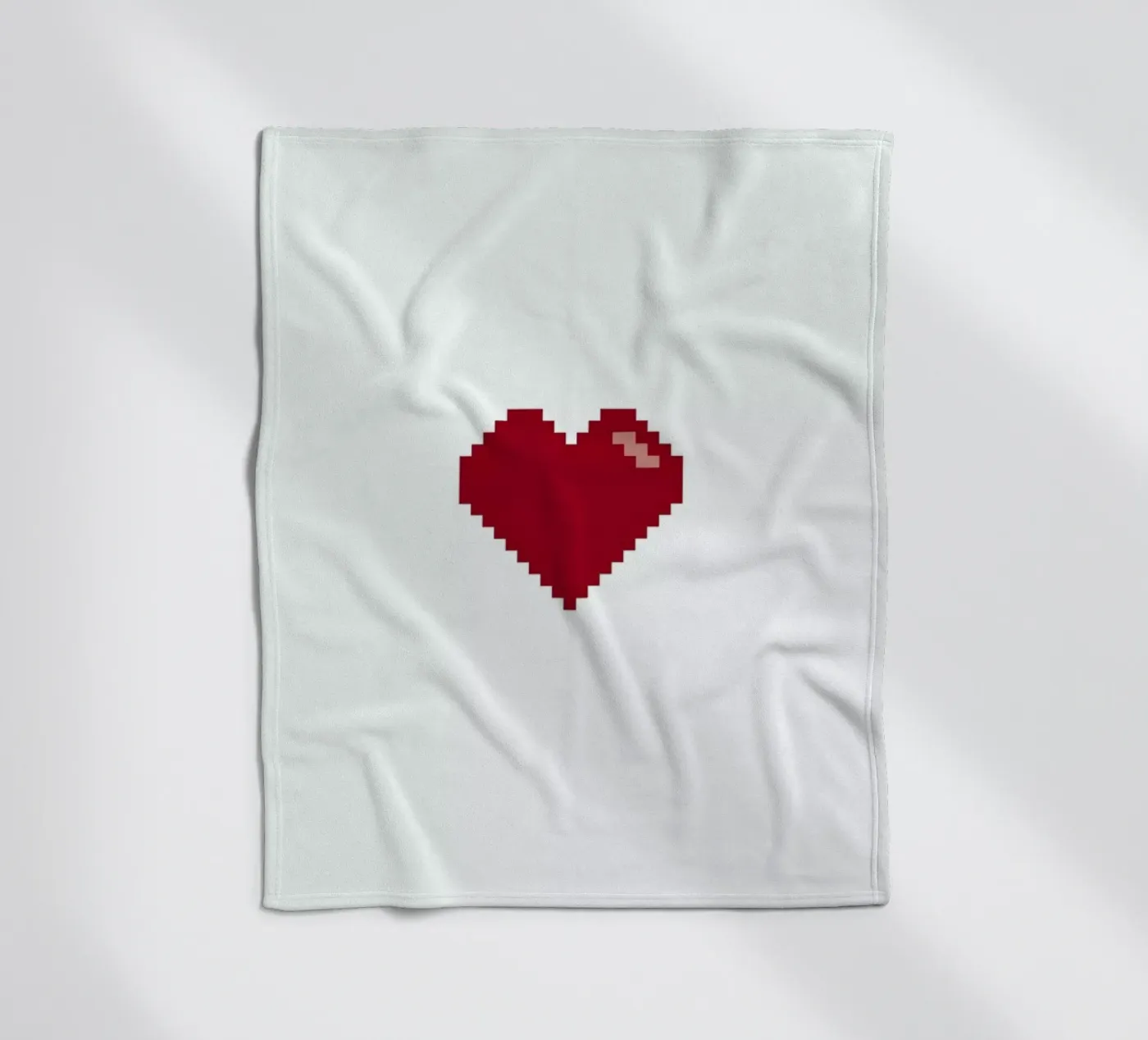 Pixel Heart Fleecedecke von Studio One