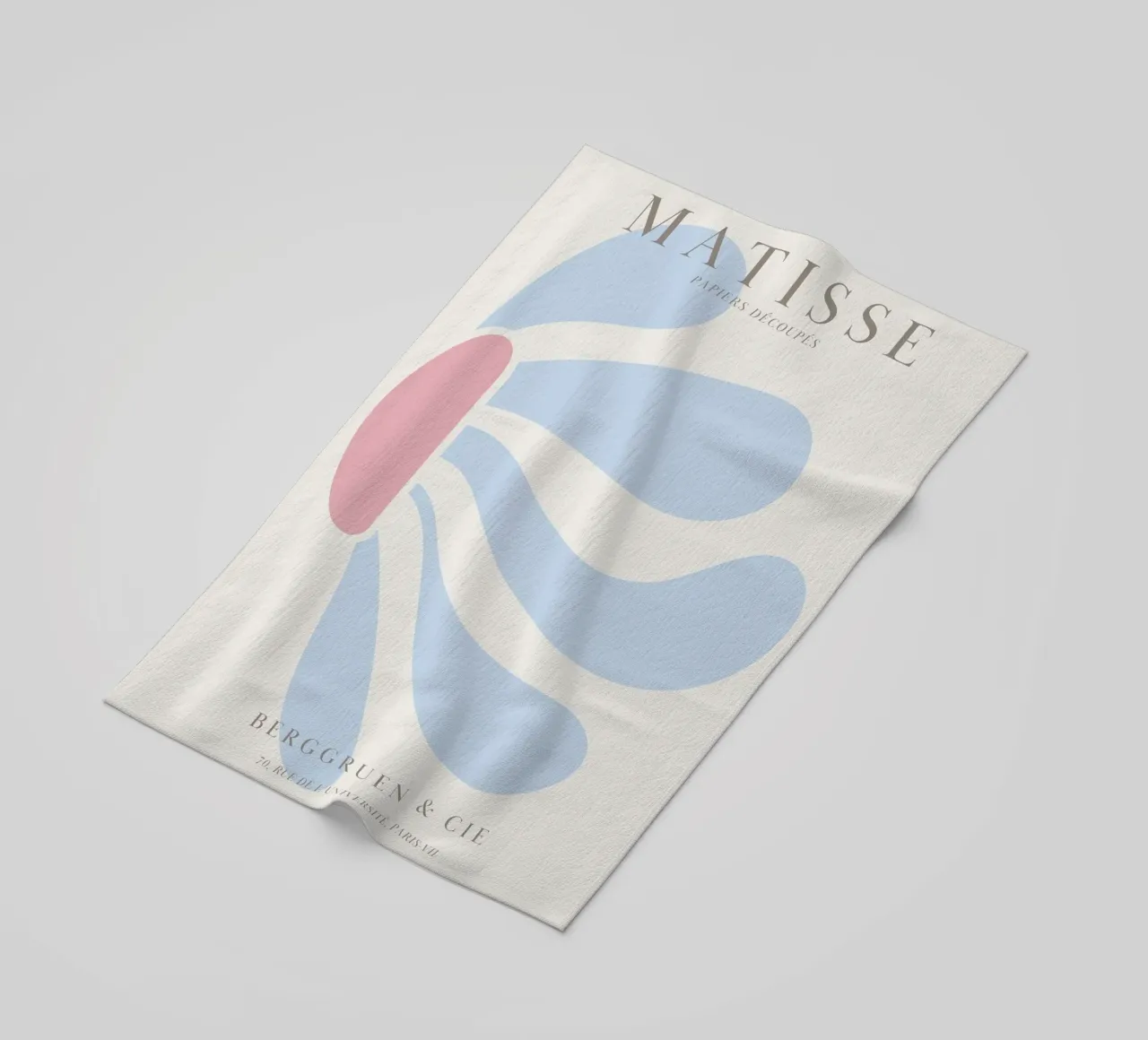 Abstracte bloemvorm - Op Matisse geïnspireerd ontwerp strandhanddoek van Whole©