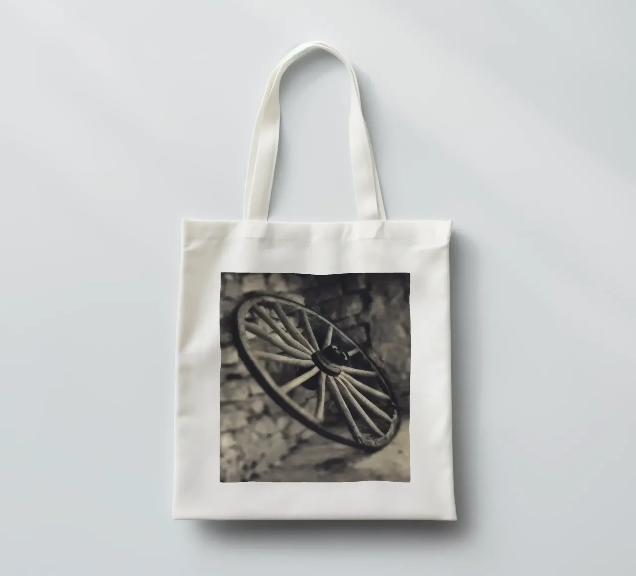 Waggon Wheel tote bag by Dave Hare Photography