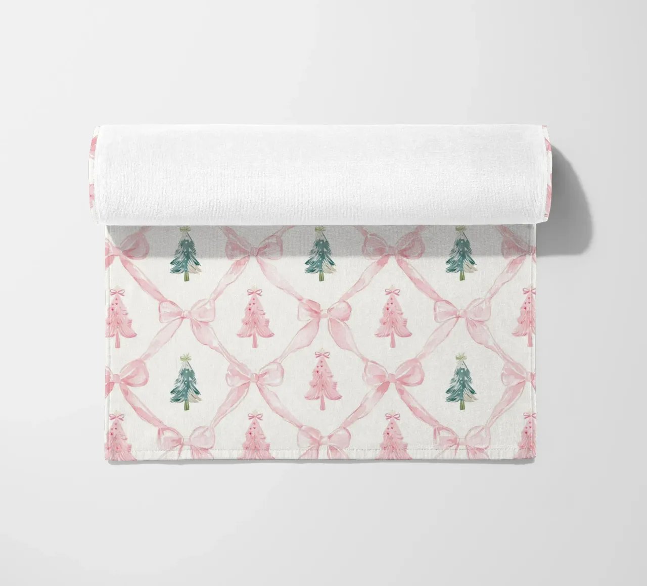 Coquette Estetica Alberi di Natale rosa con fiocchi rosa Y2K telo mare da Gentle Echoes Art