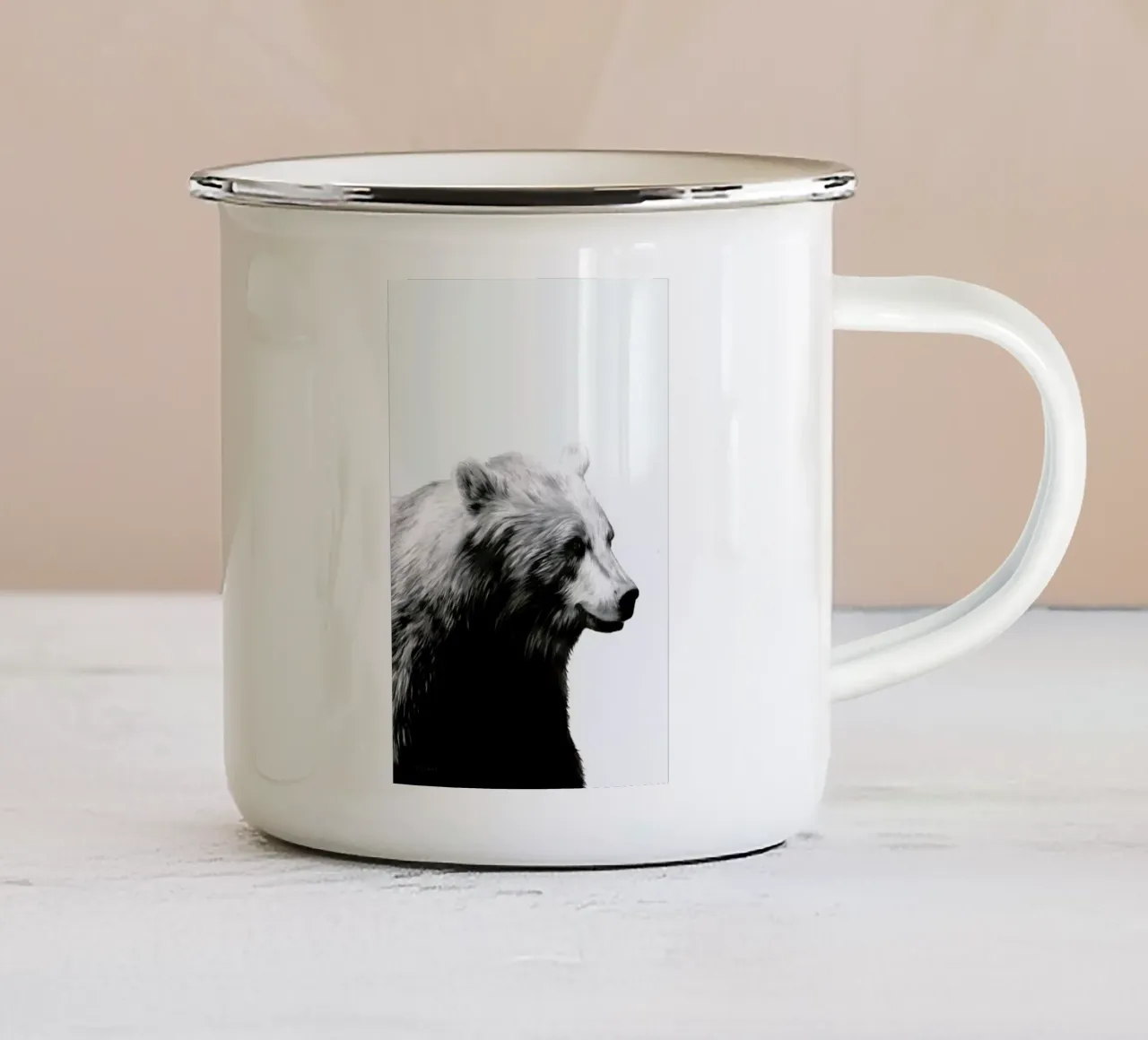 Calm Black and White tazza in smalto da Amy Hamilton