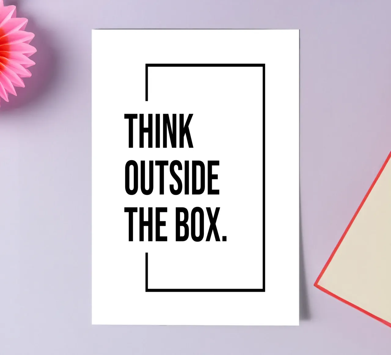 Citation "Think outside the box" (sortir des sentiers battus) planche autocollant de Paigaam Studio