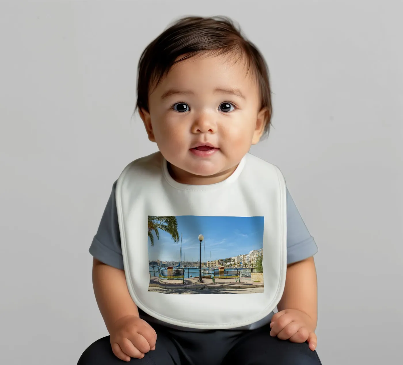Boulevard baby bib by Curious Collections by Marielle Leenders