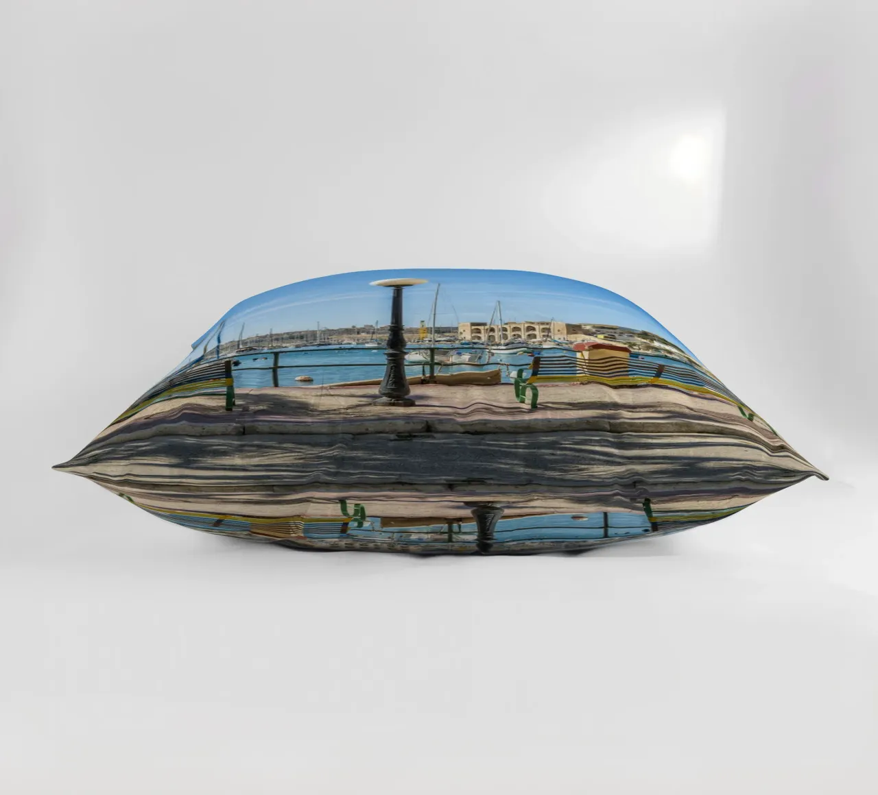 Viale cuscino da Curious Collections by Marielle Leenders