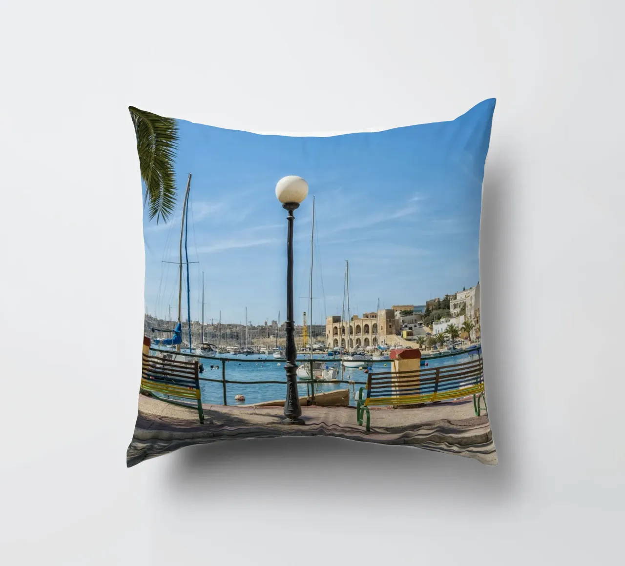Viale cuscino da Curious Collections by Marielle Leenders