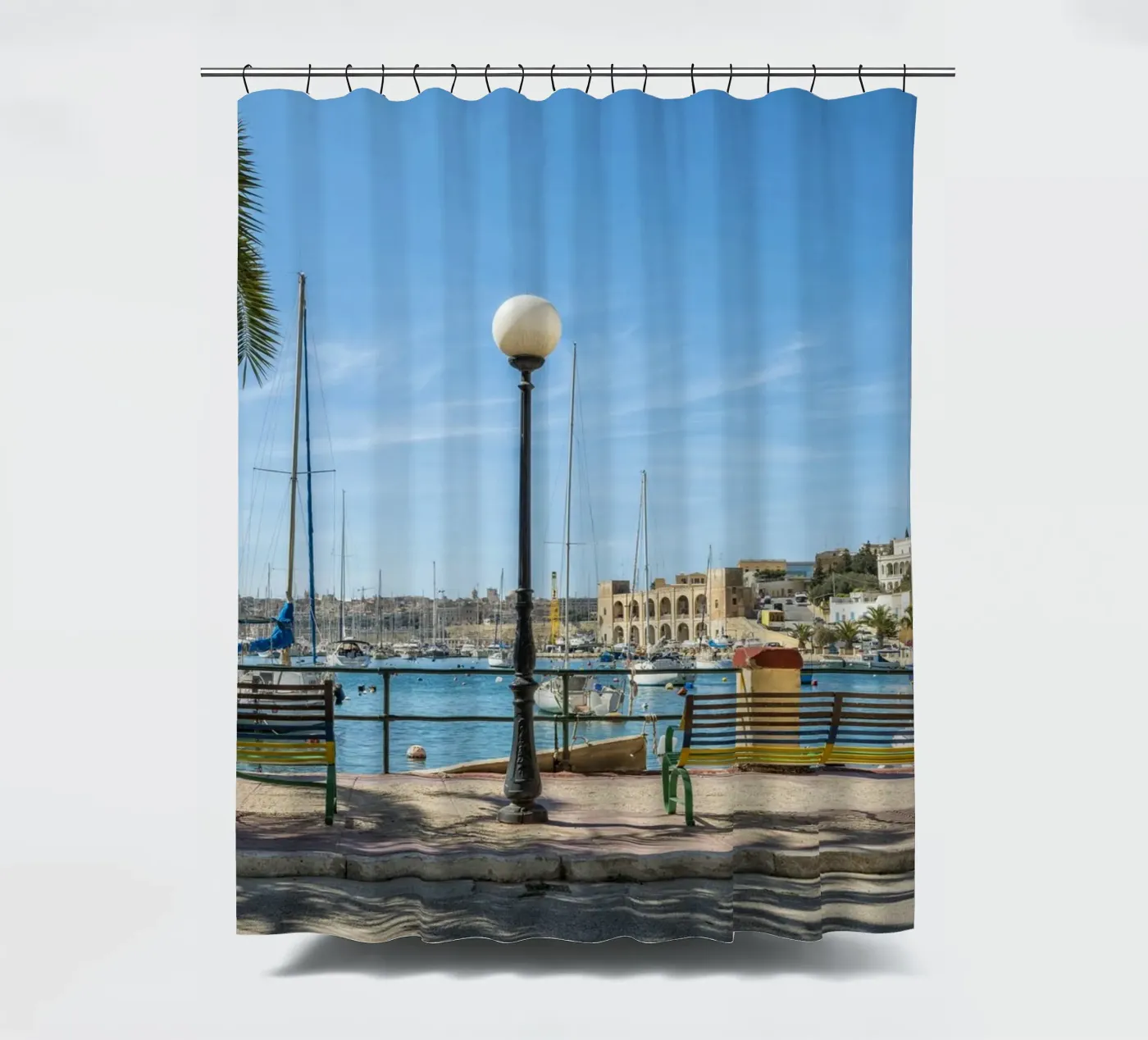 Boulevard Duschvorhang von Curious Collections by Marielle Leenders