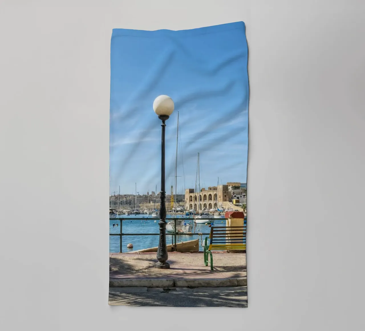 Boulevard towel by Curious Collections by Marielle Leenders