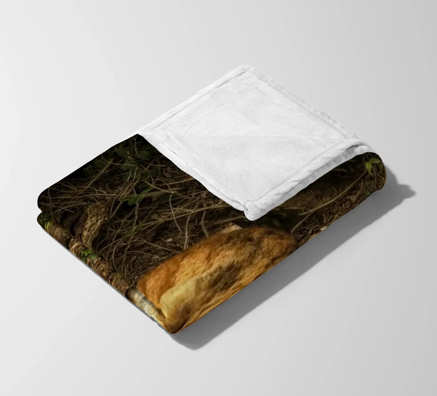 Schlafende Katze Fleecedecke von Curious Collections by Marielle Leenders