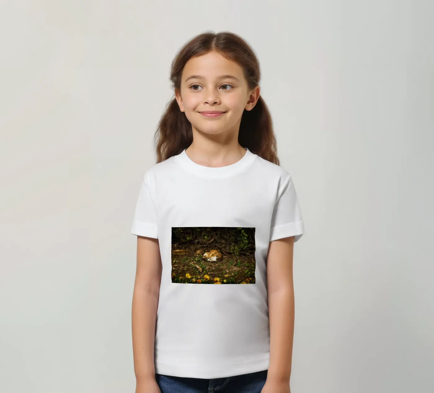 Slapende kat kinder t-shirt van Curious Collections by Marielle Leenders