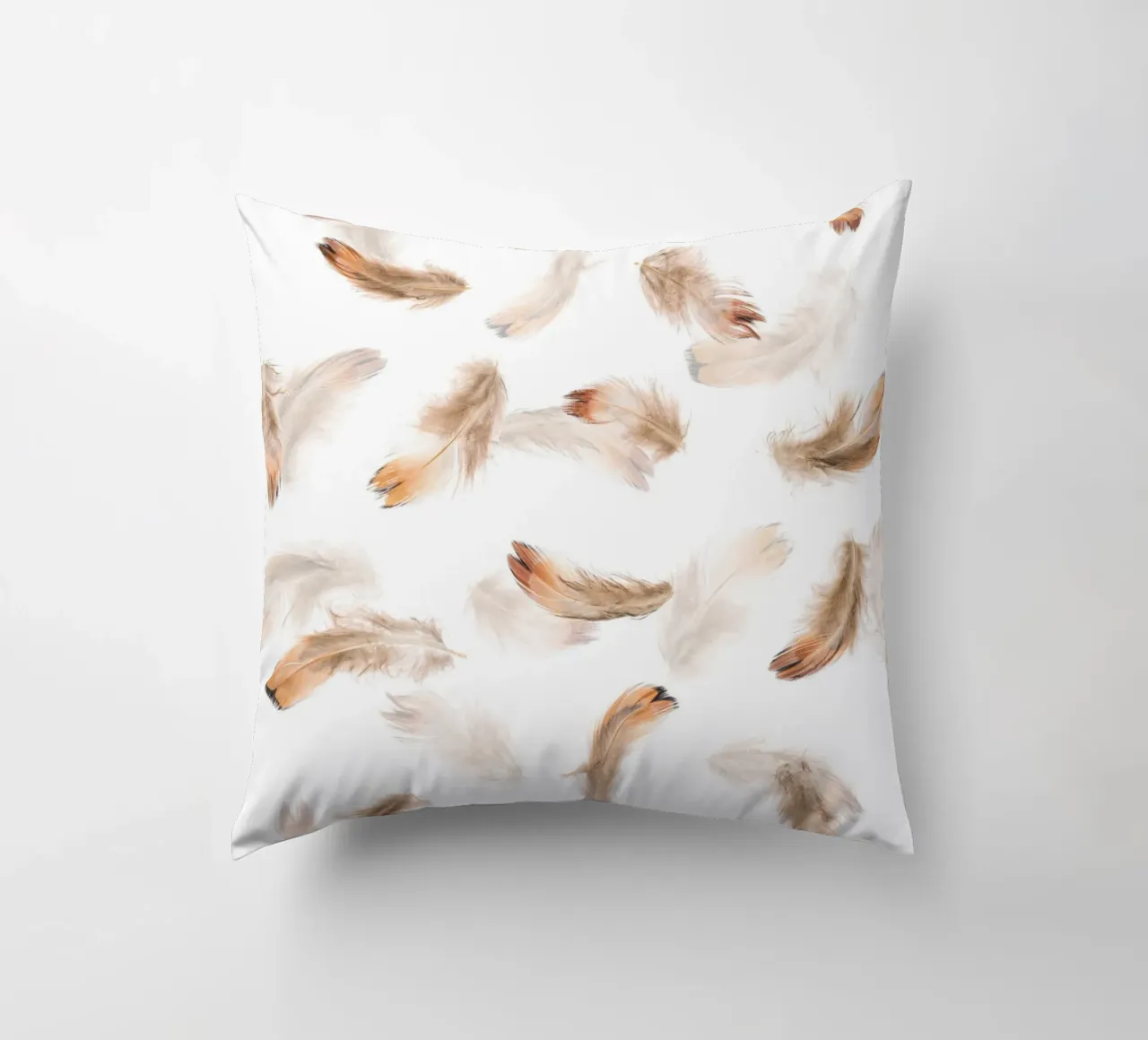 Delicate piume rosa cuscino da Curious Collections by Marielle Leenders