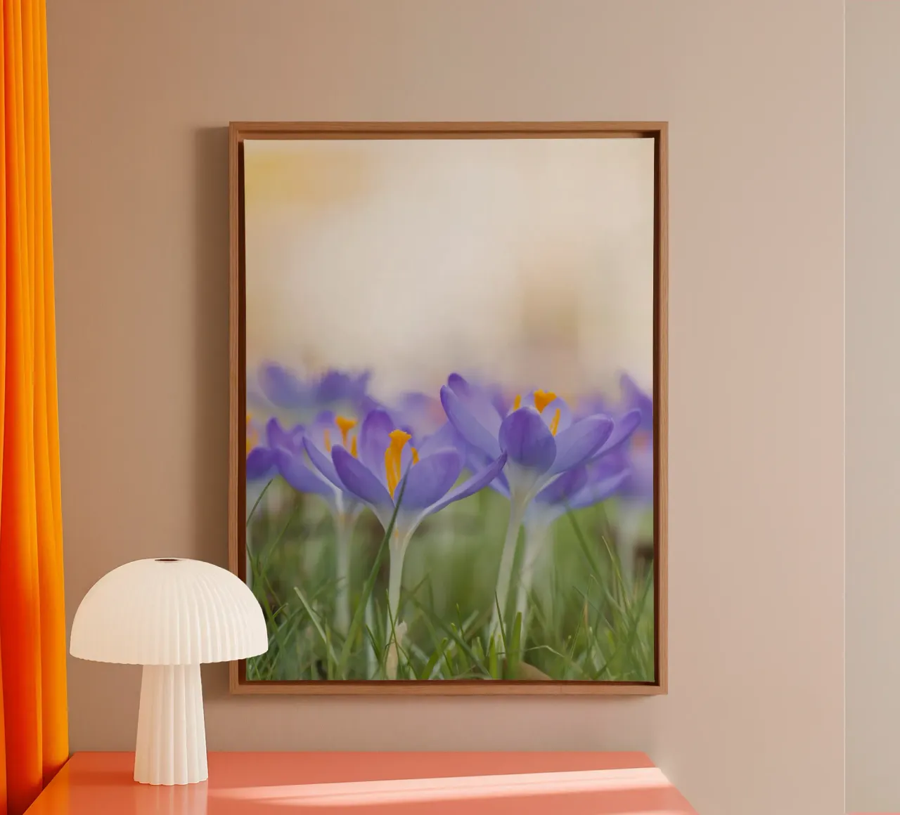 Paarse krokussen canvas met Baklijst van Curious Collections by Marielle Leenders