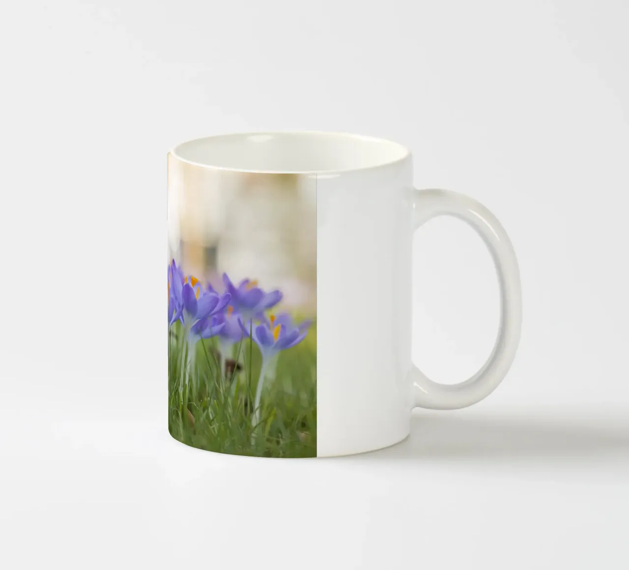 Crochi viola tazza in ceramica da Curious Collections by Marielle Leenders