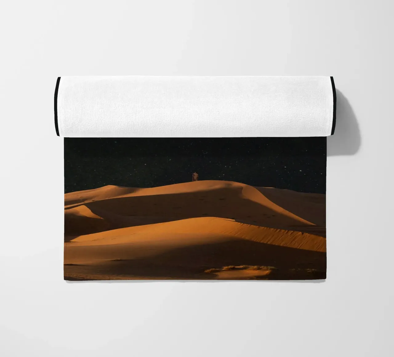 a golden space glimpse telo mare da Frank Moth
