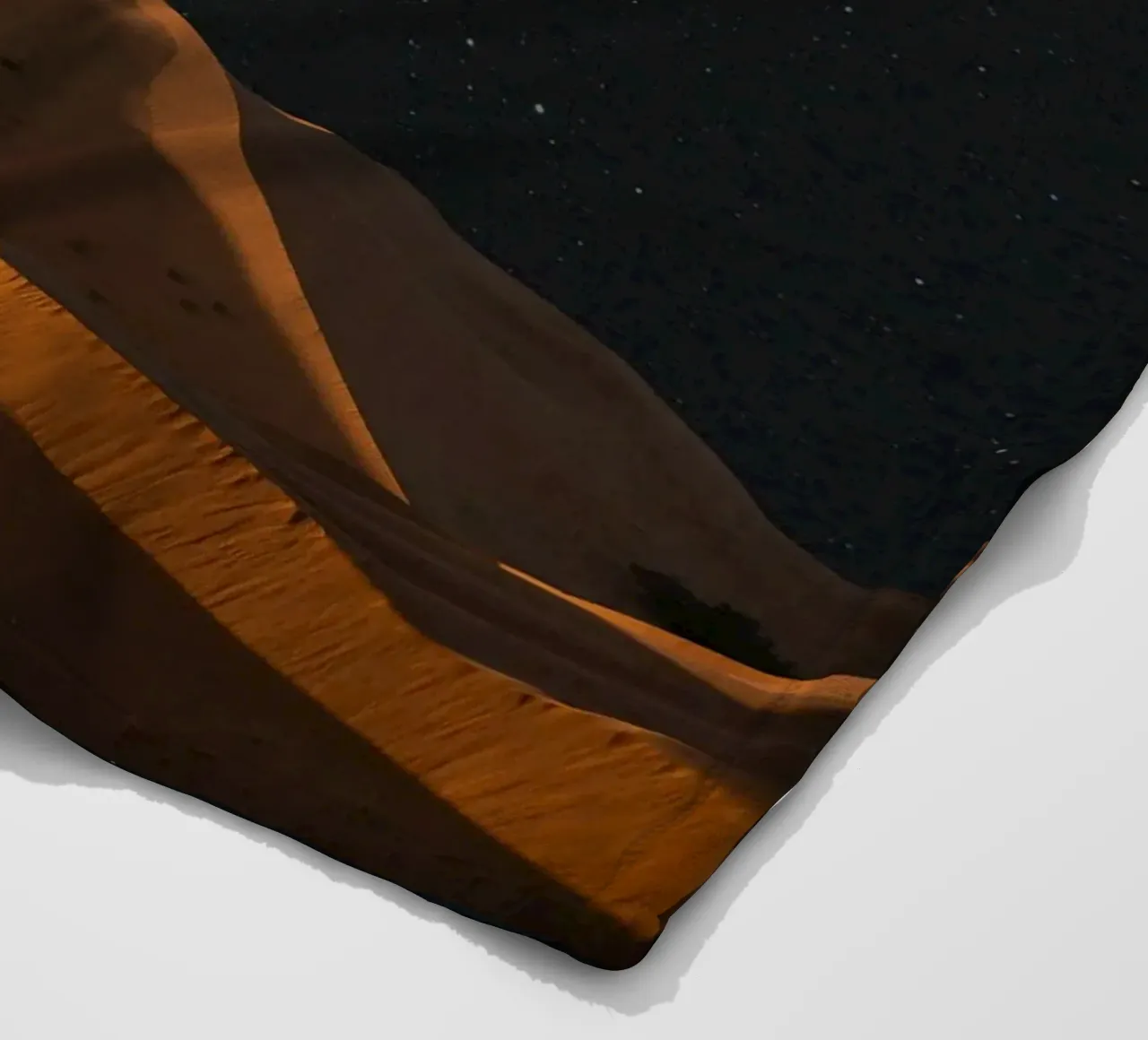 a golden space glimpse coperta in pile da Frank Moth