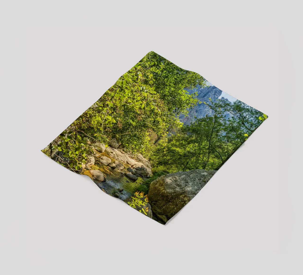 Bergbach Fleecedecke von Curious Collections by Marielle Leenders