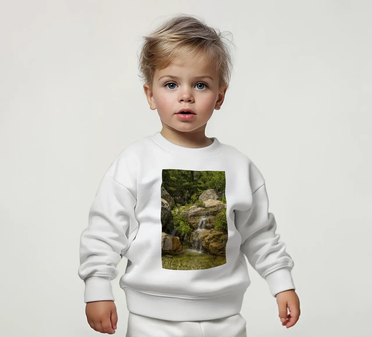 Piccola cascata felpa neonato da Curious Collections by Marielle Leenders