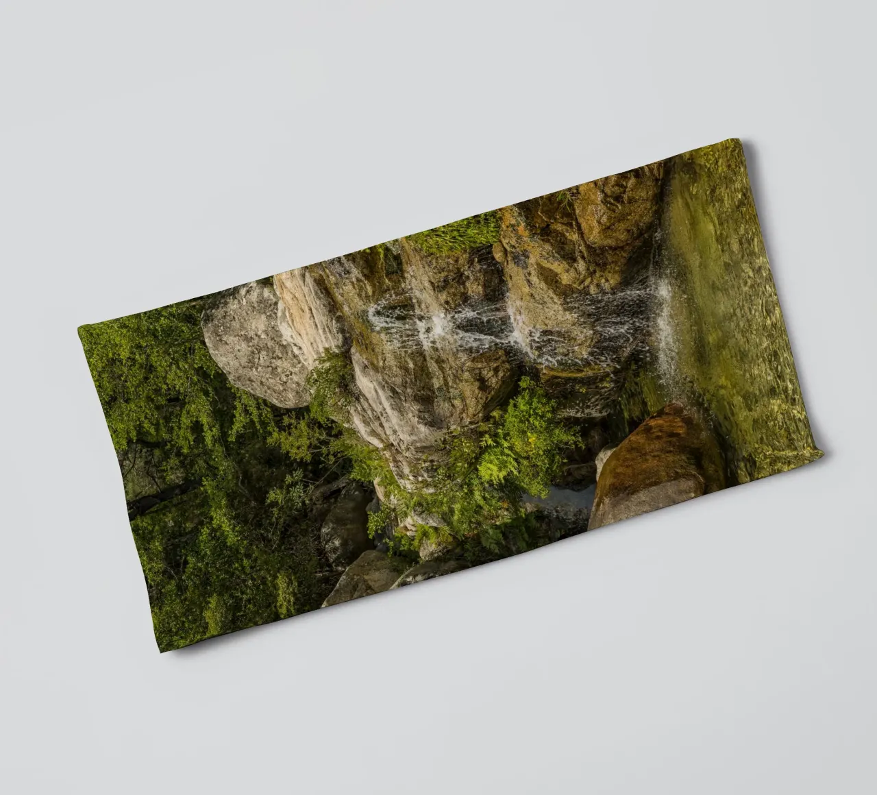 Piccola cascata asciugamano da bagno da Curious Collections by Marielle Leenders