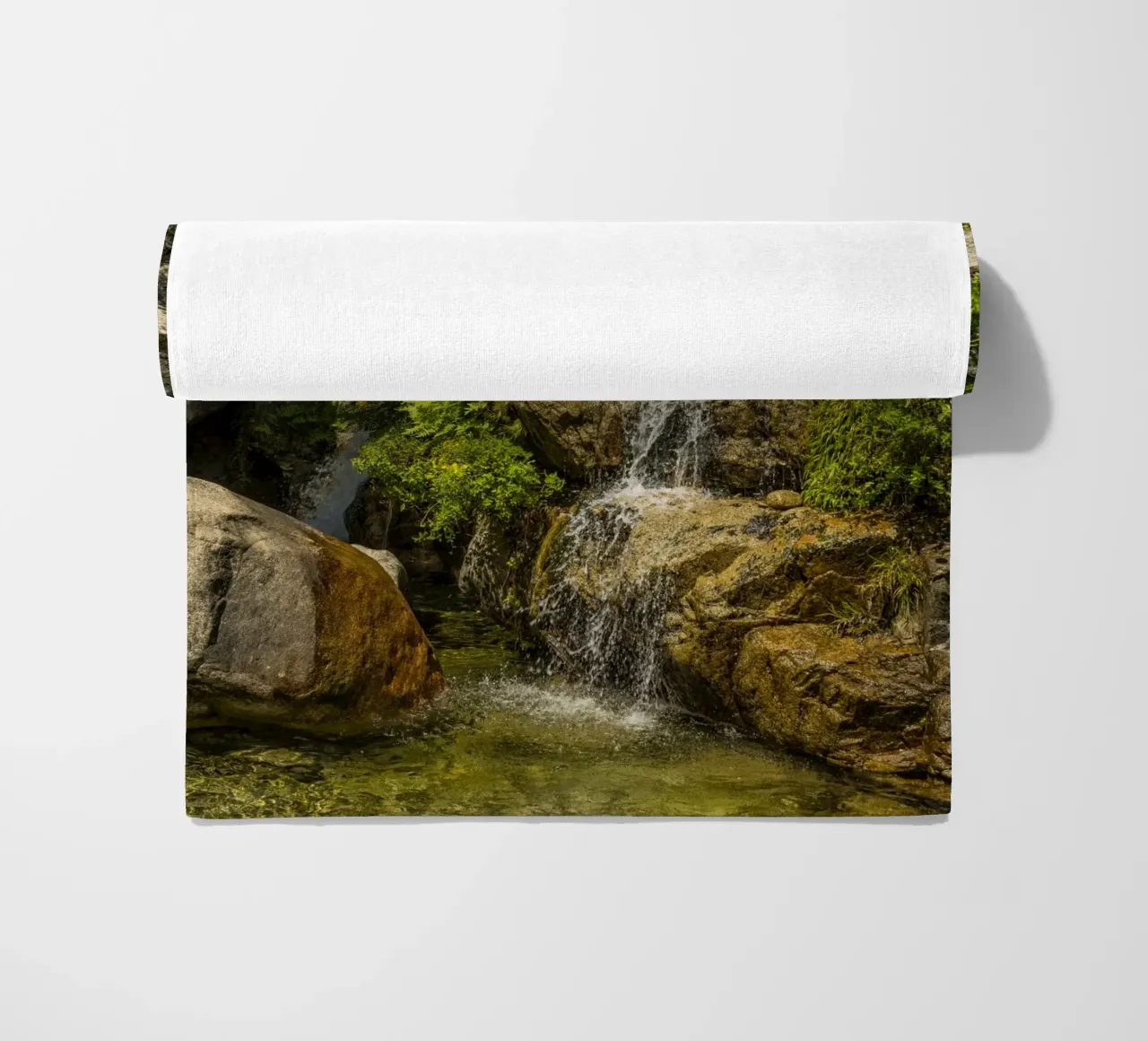 Piccola cascata telo mare da Curious Collections by Marielle Leenders