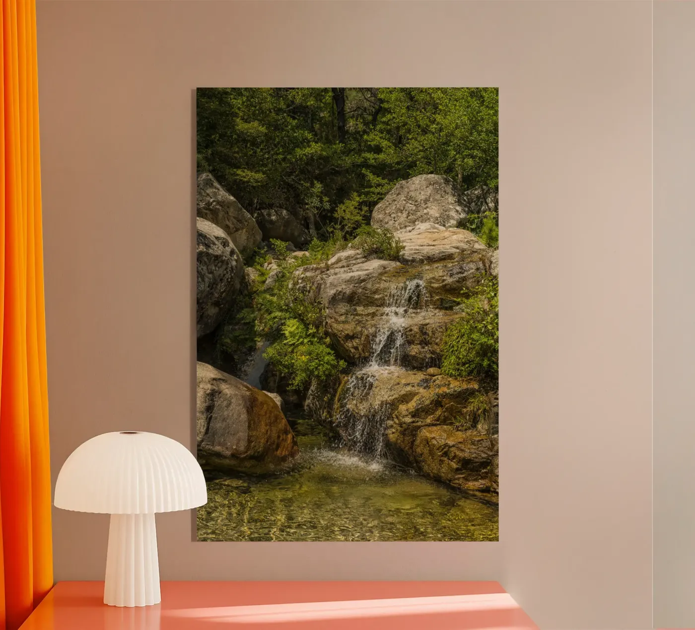 Small Waterfall Acryl-Glas von Curious Collections by Marielle Leenders