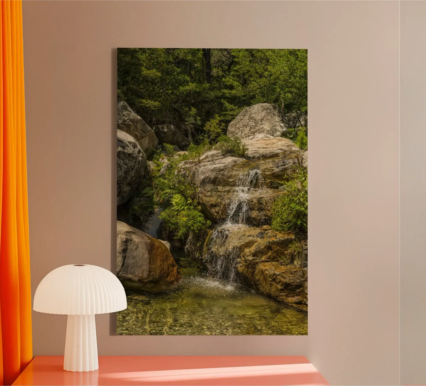 Small Waterfall tela da Curious Collections by Marielle Leenders