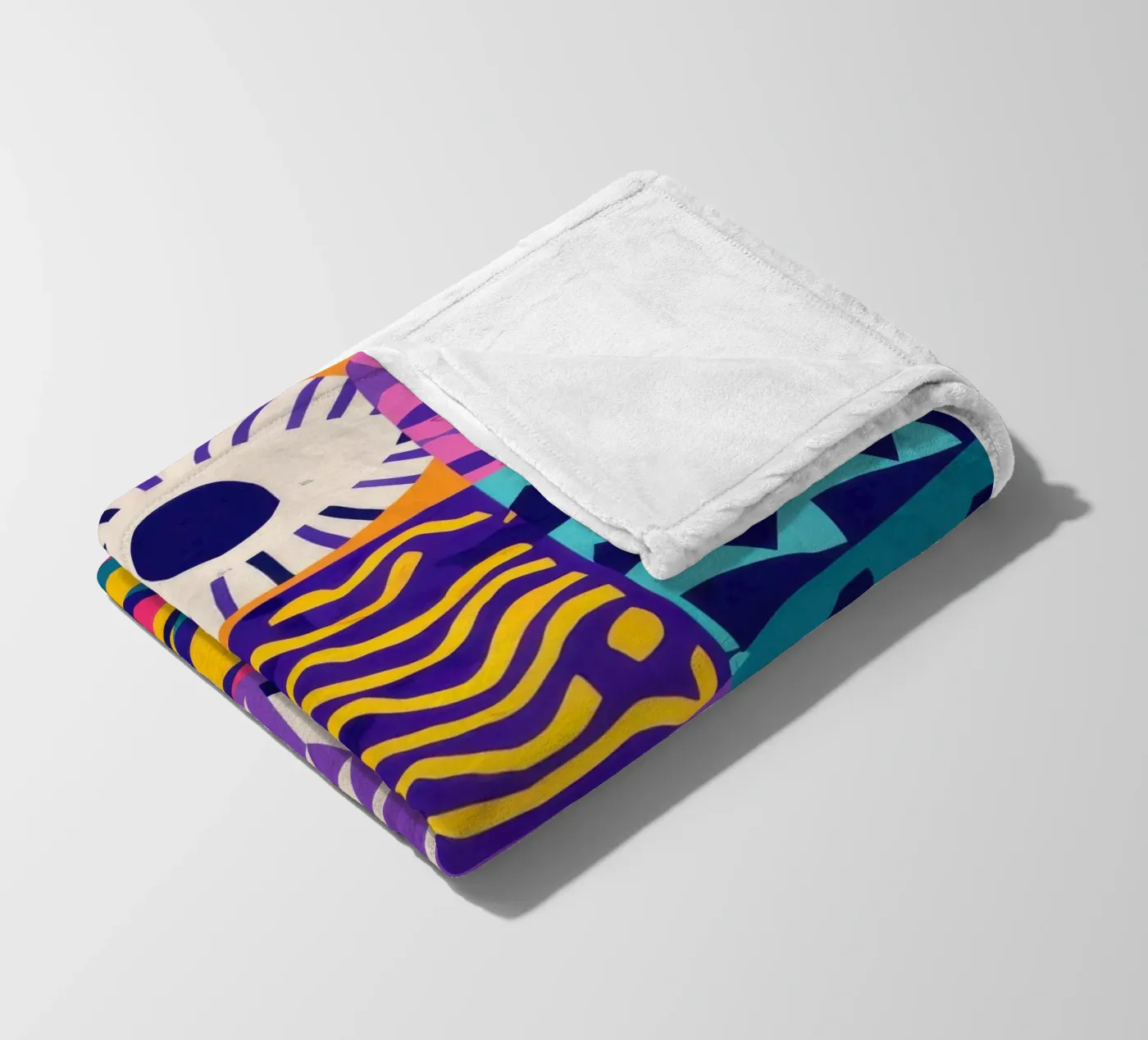 Patchwork geometrico viola coperta in pile da Bring Hues