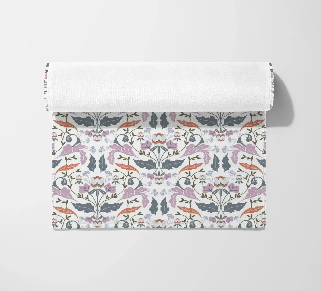 Victorian Tulip Tree Pattern Strandtuch von anisillustration