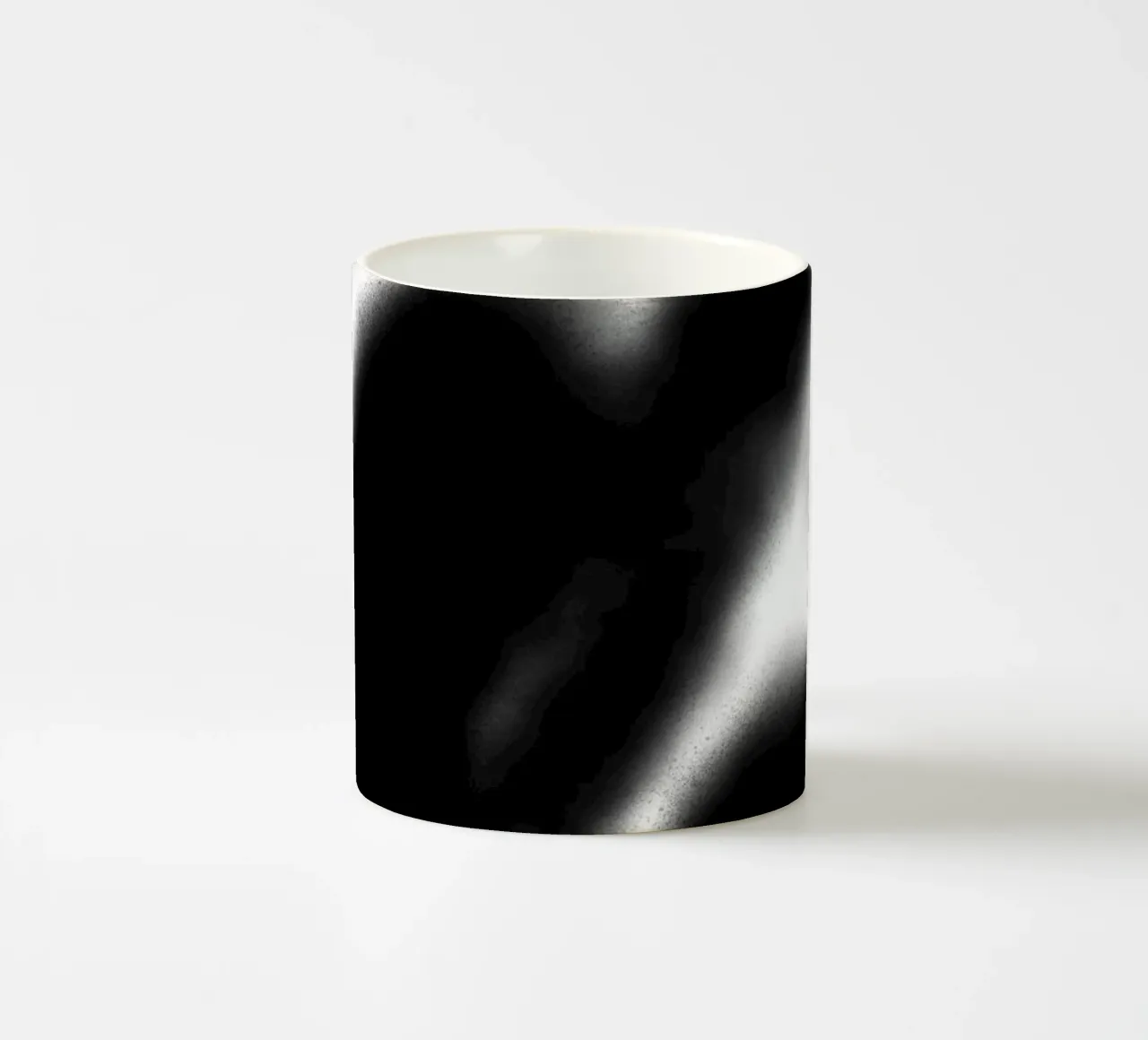 Astrazione in bianco e nero tazza in ceramica da Studio B