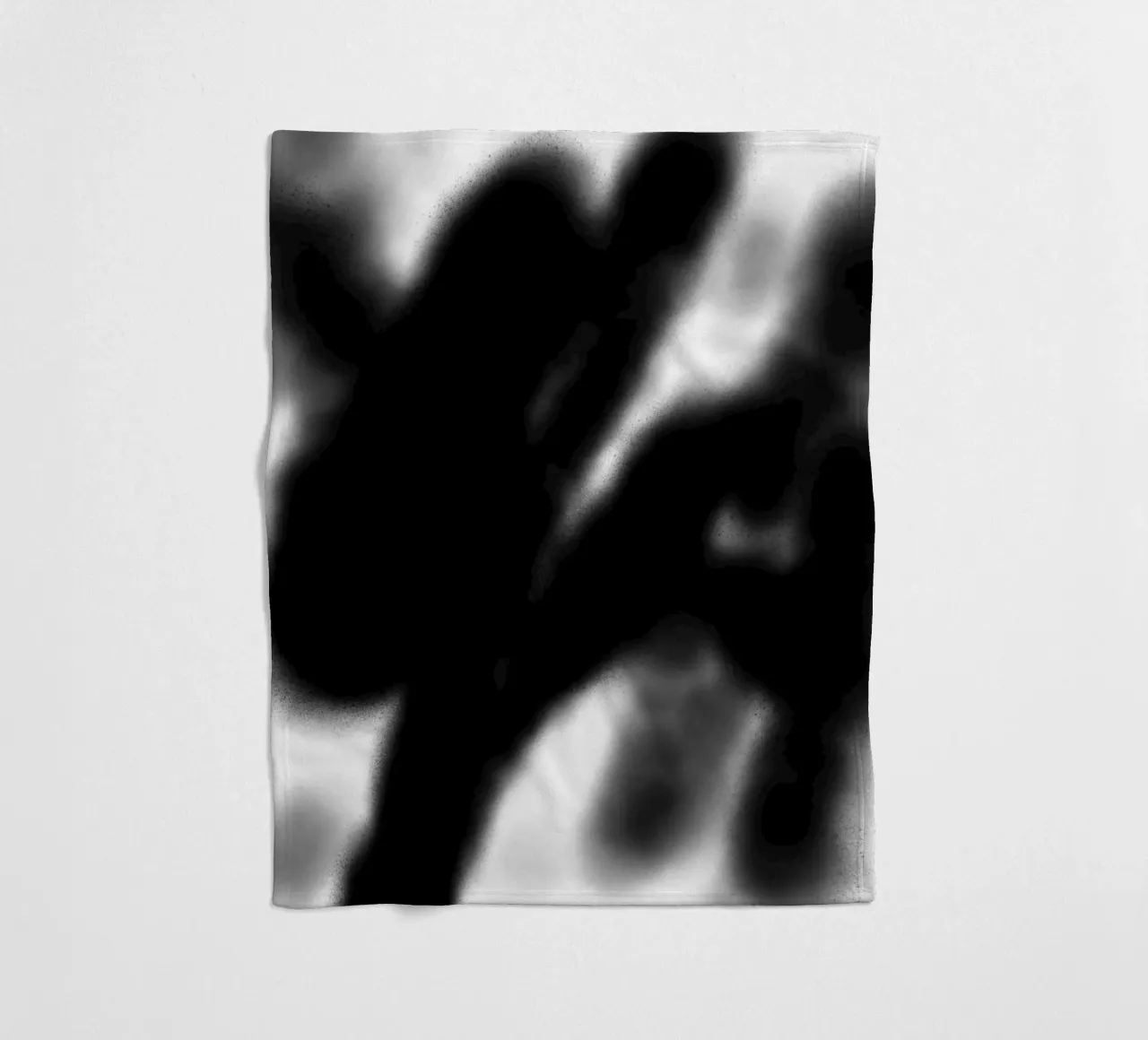 Astrazione in bianco e nero coperta in pile da Studio B