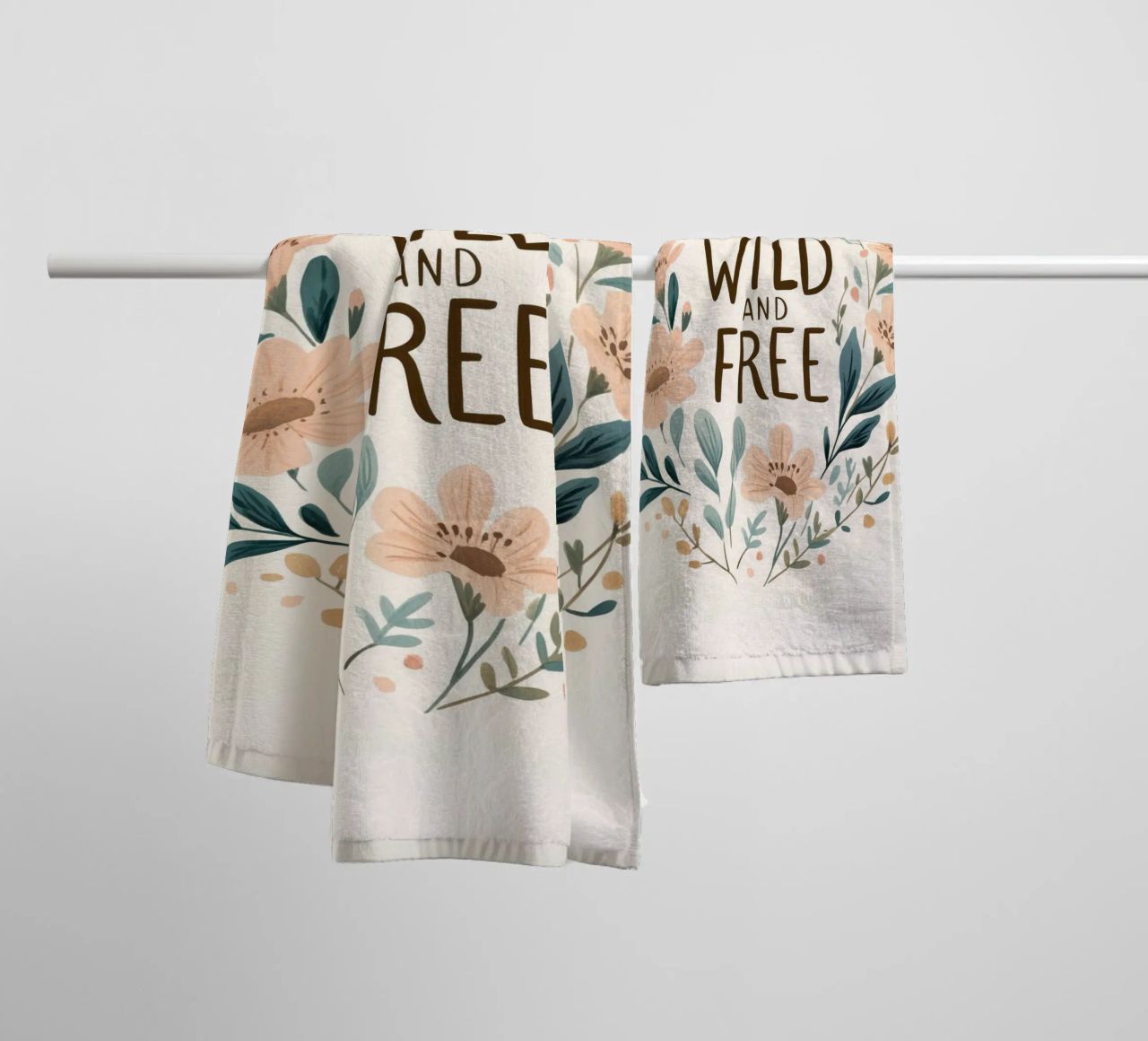 Wild And Free (Version 1) asciugamano da bagno da treechild