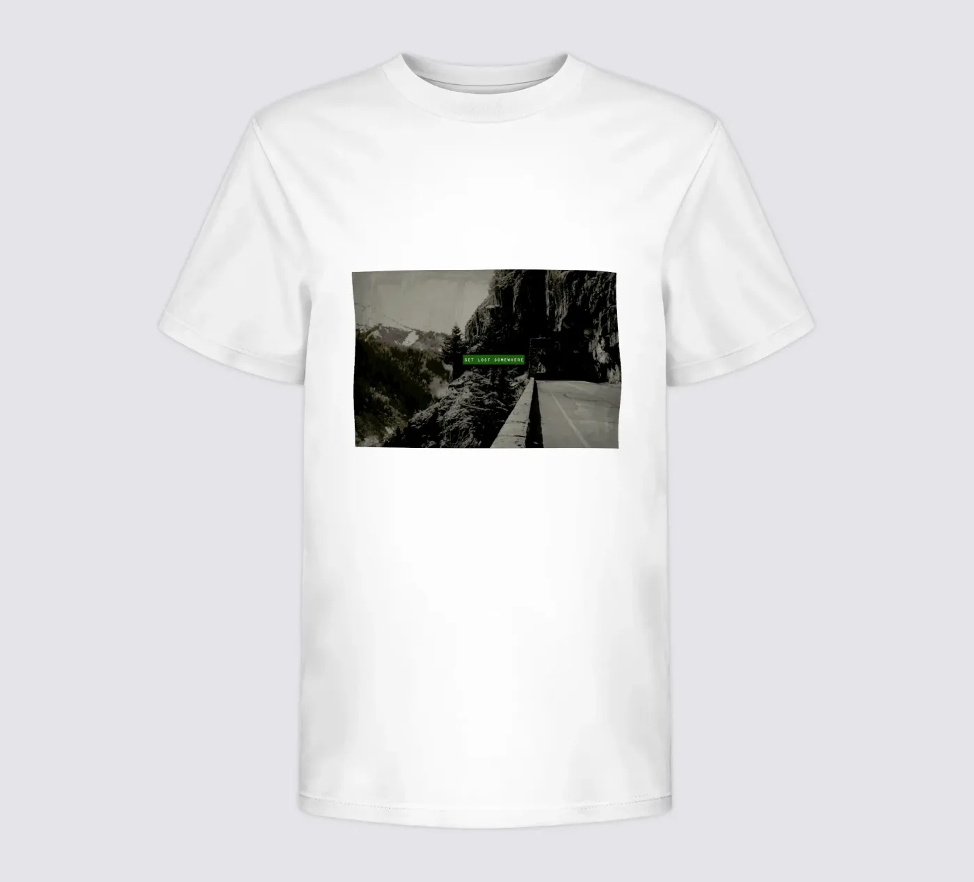 Get Lost Somewhere kinder t-shirt van Leah Flores