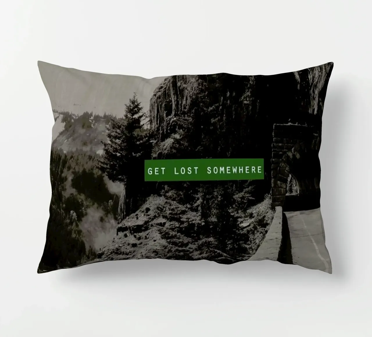 Get Lost Somewhere cuscino da Leah Flores