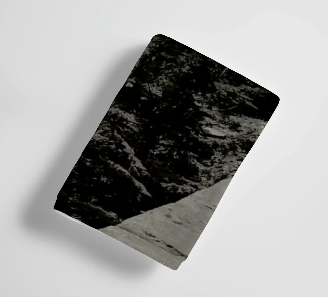 Get Lost Somewhere asciugamano da bagno da Leah Flores