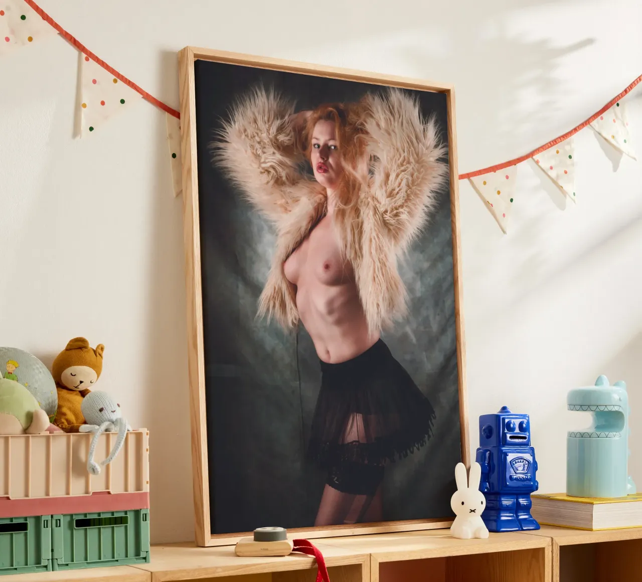 Ambra in topless con pelliccia tela con Cornice a cassetta da Dave Hare Photography