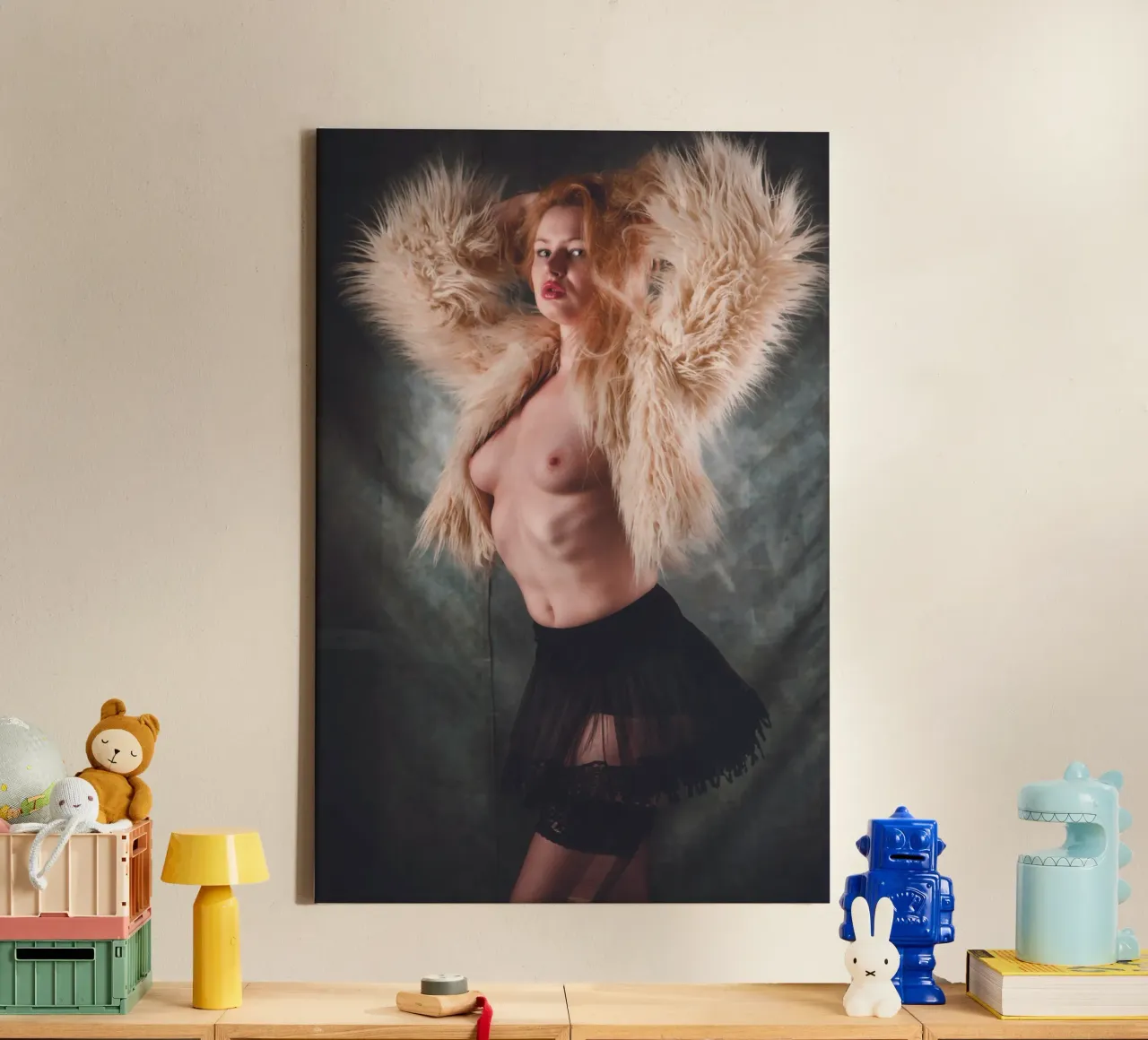 Ambra in topless con pelliccia tela con Cornice a cassetta da Dave Hare Photography