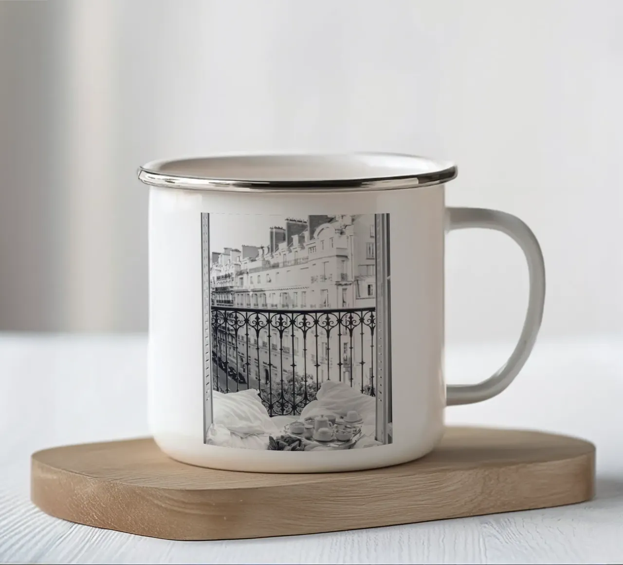 Balcone parigino - Foto design romantico in bianco e nero tazza in smalto da Whole©