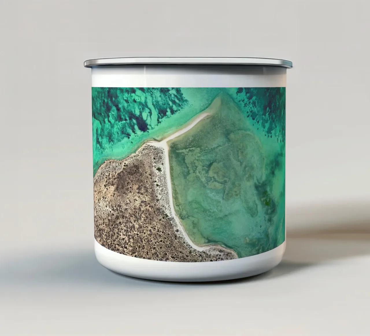 Shark Bay 8 tazza in smalto da Simon Butterworth
