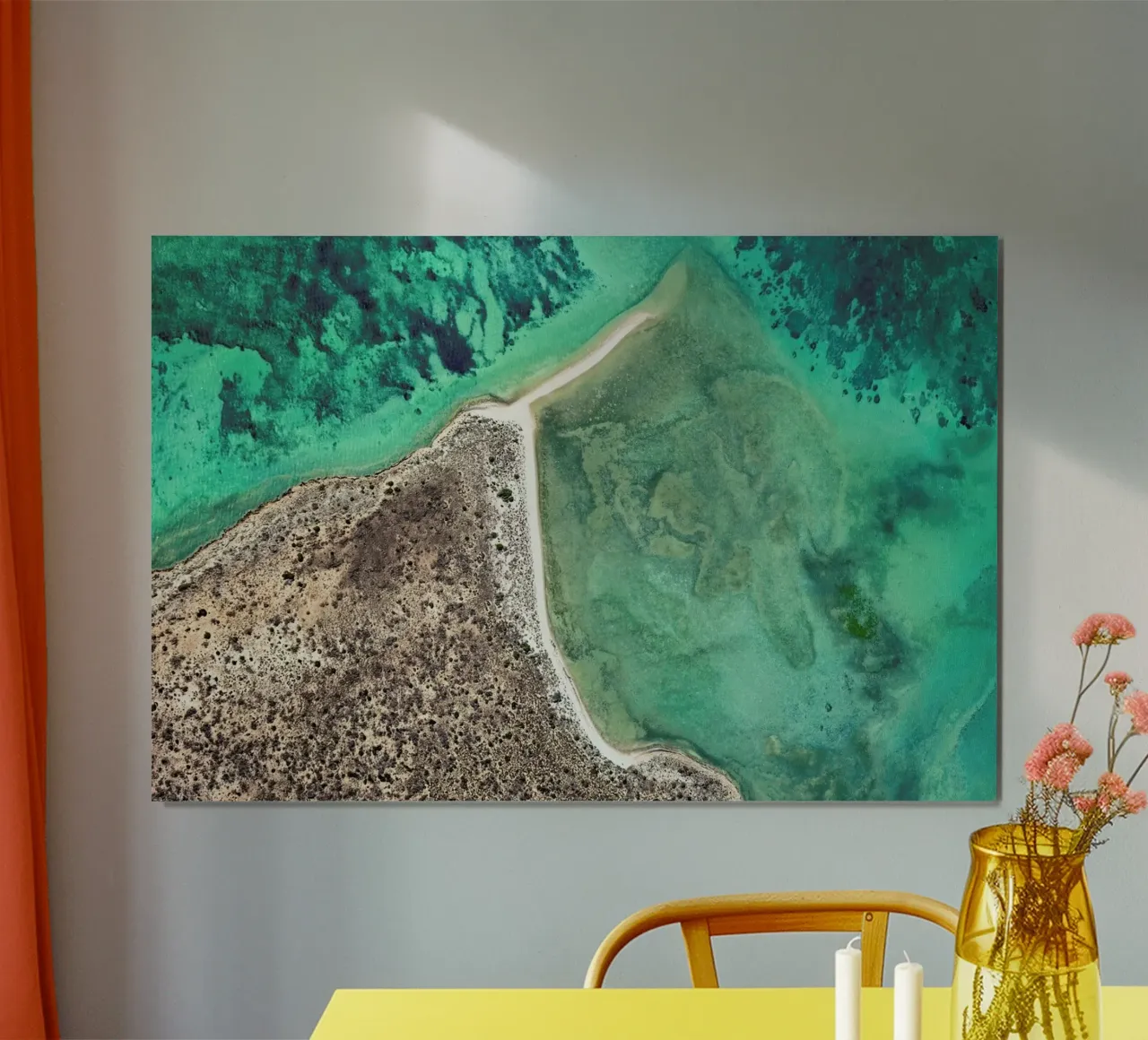 Shark Bay 8 poster con telaio in plastica da Simon Butterworth