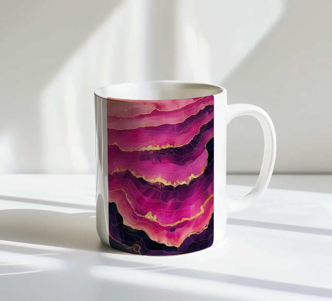 Astrazione rosa e oro nero tazza in ceramica da Justyna Jaszke JBJart