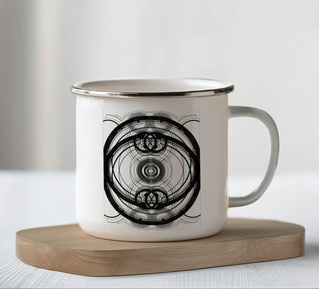 Astratto in bianco e nero concentrico tazza in smalto da Teresa André