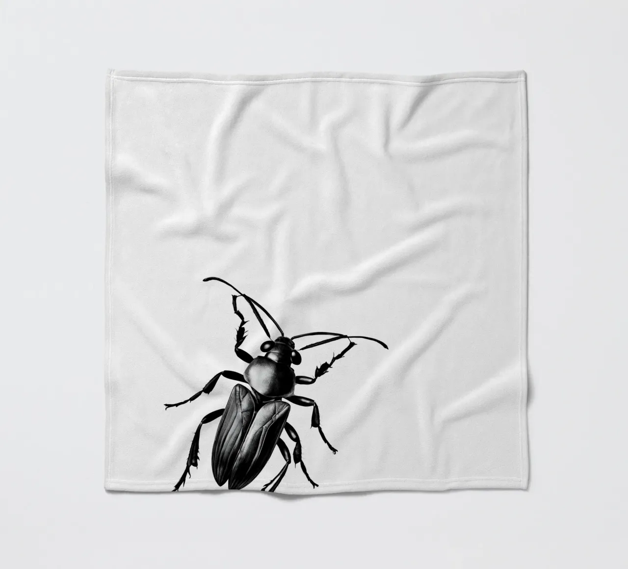 Ptite bête 3 fleece blanket by Rezh creations