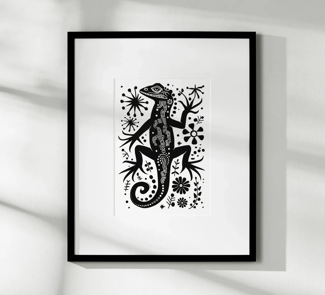Mandala Lizard Tribal Art in bianco e nero poster con telaio in plastica da Autofocus