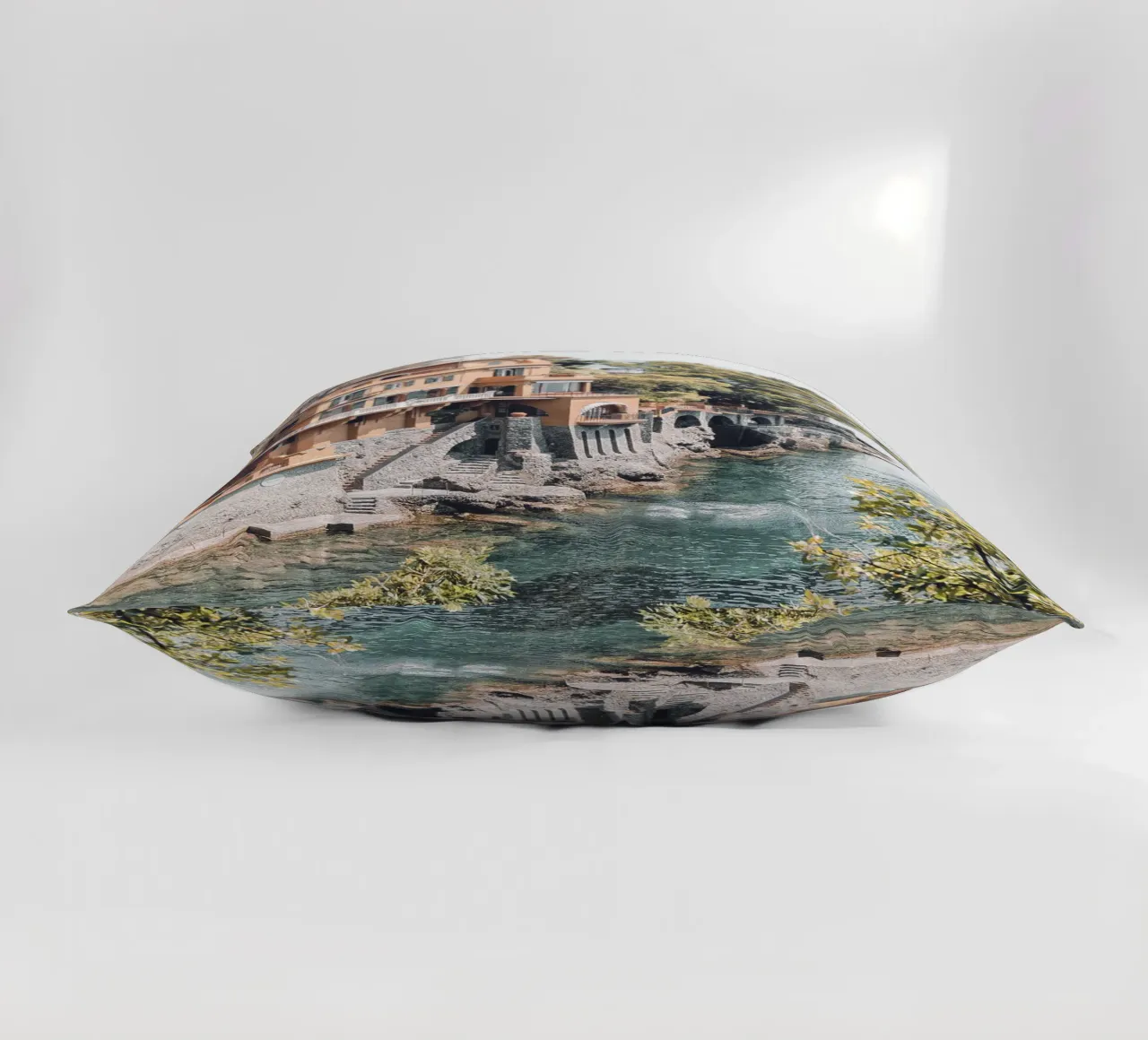 Italienische Küste – Mediterranes Fotodesign Kissen von Whole©