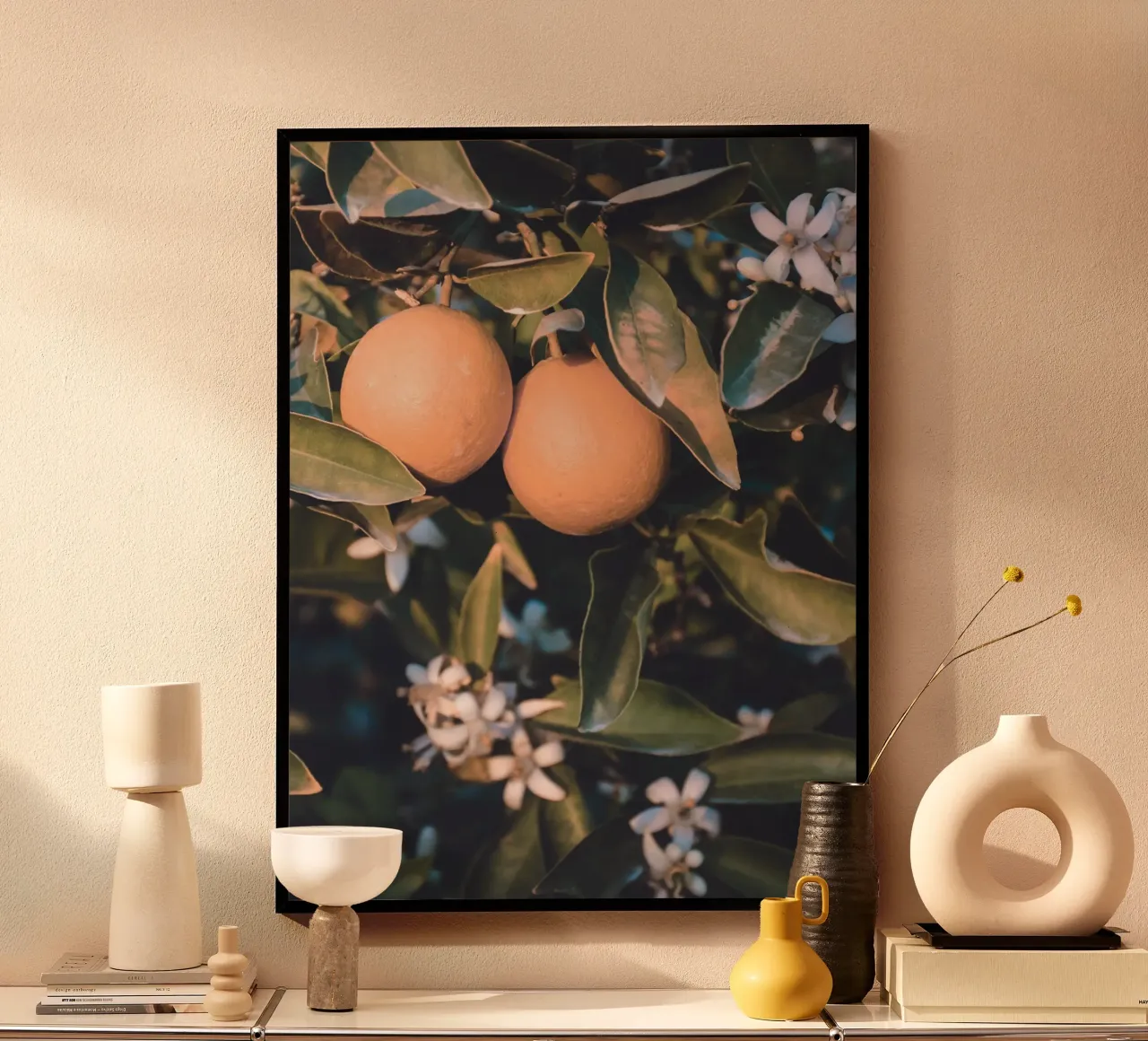Fruchtiger Zitruszauber – Botanisches Kunstwerk Poster mit Aluminium Rahmen von Whole©