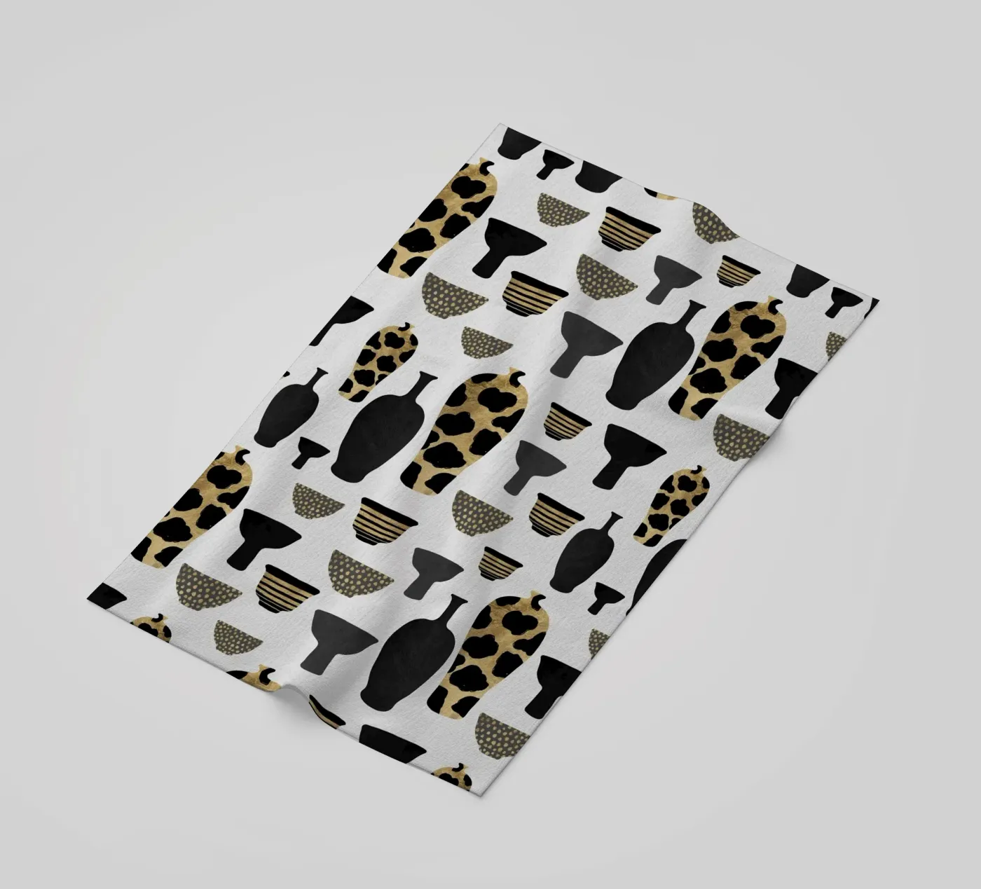 Vazen met patroon strandhanddoek van Orara Studio