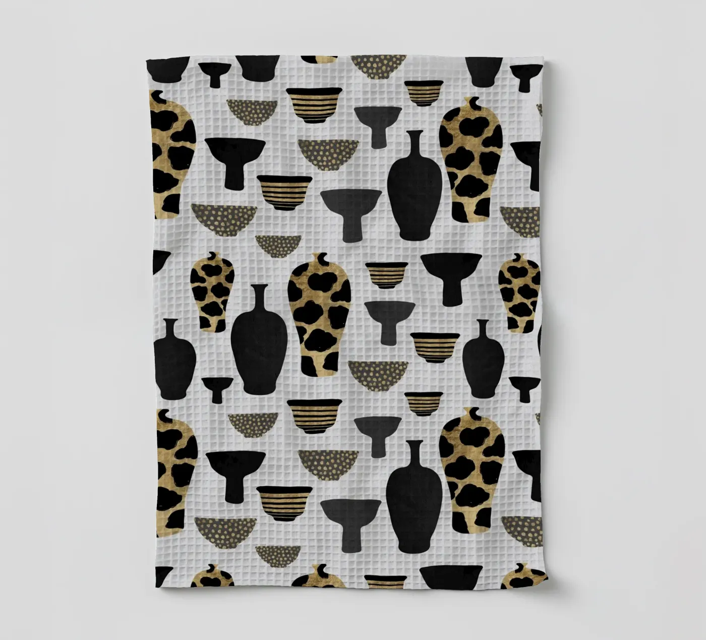 Patterned Vases theedoek van Orara Studio
