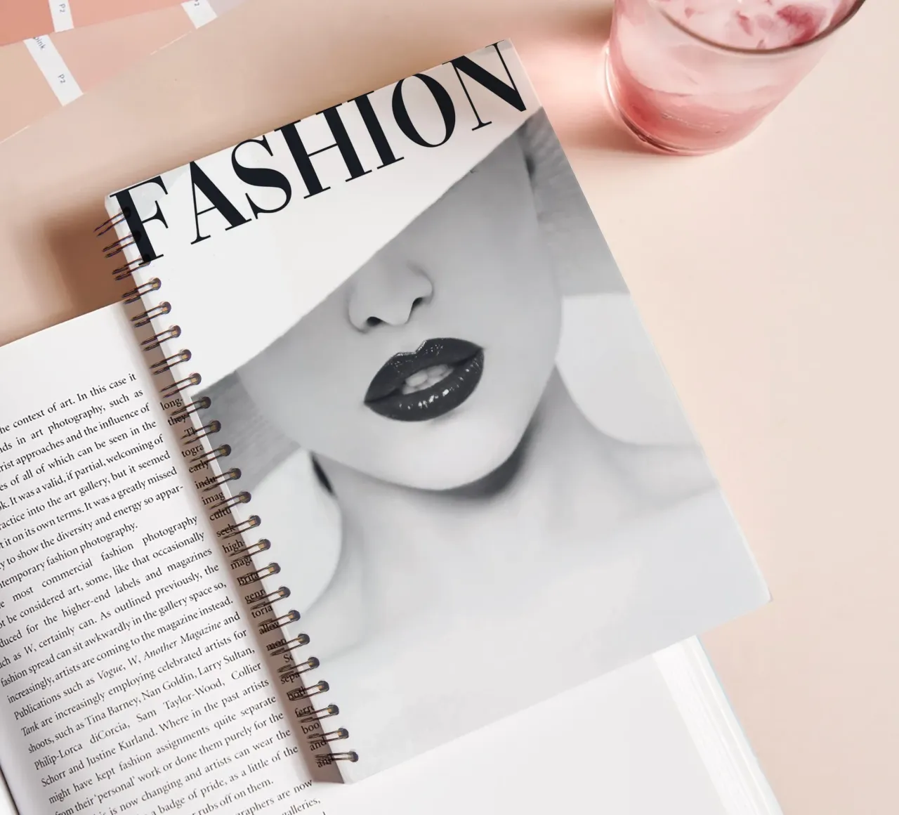 Minimalistisch, elegant, schwarz-weiß Ringbuch von Whole©